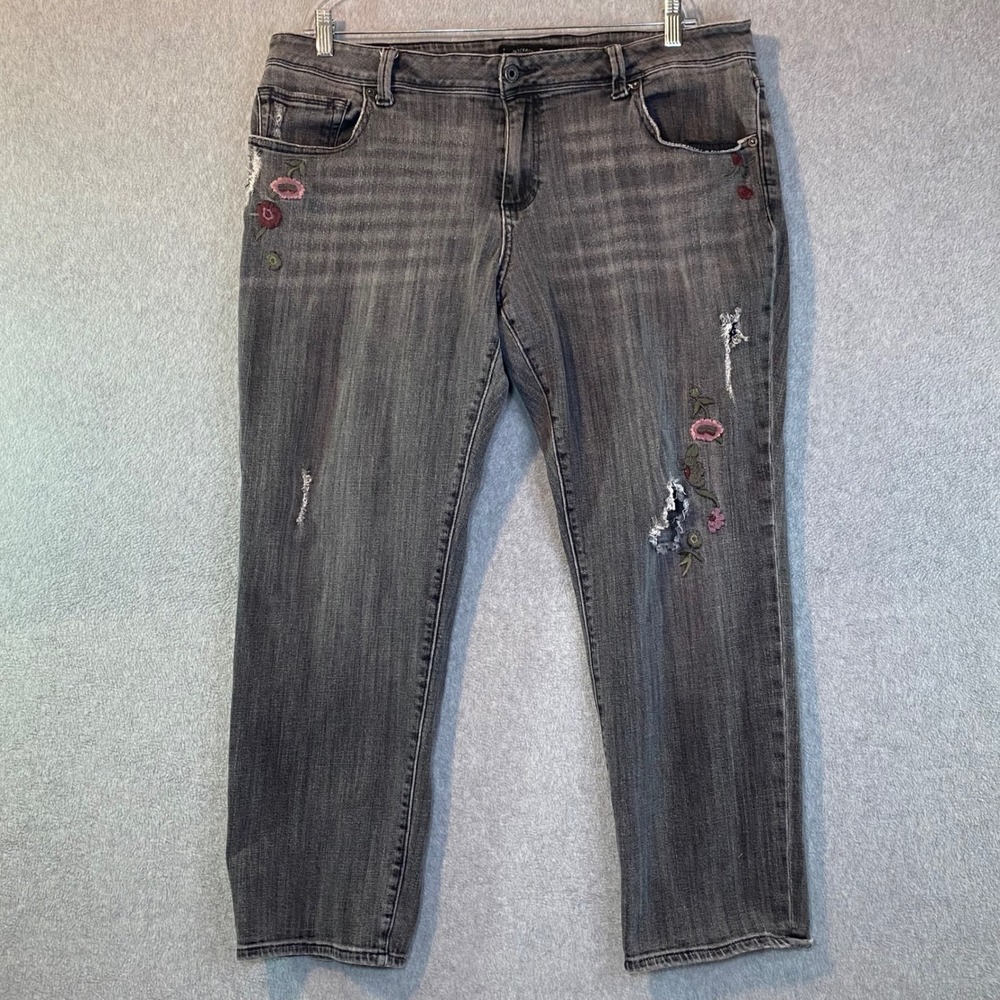 Lucky Brand Reese Boyfriend Women's 16W Gray Floral Embroidered Distressed *FLaw